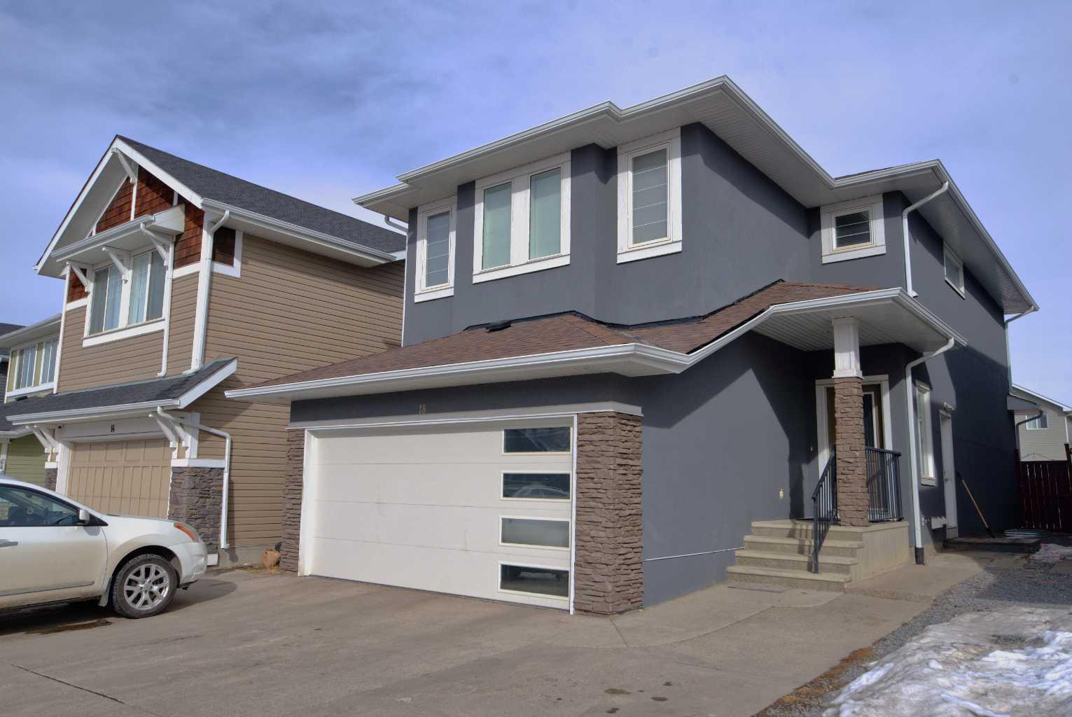 18 Redstone Manor NE