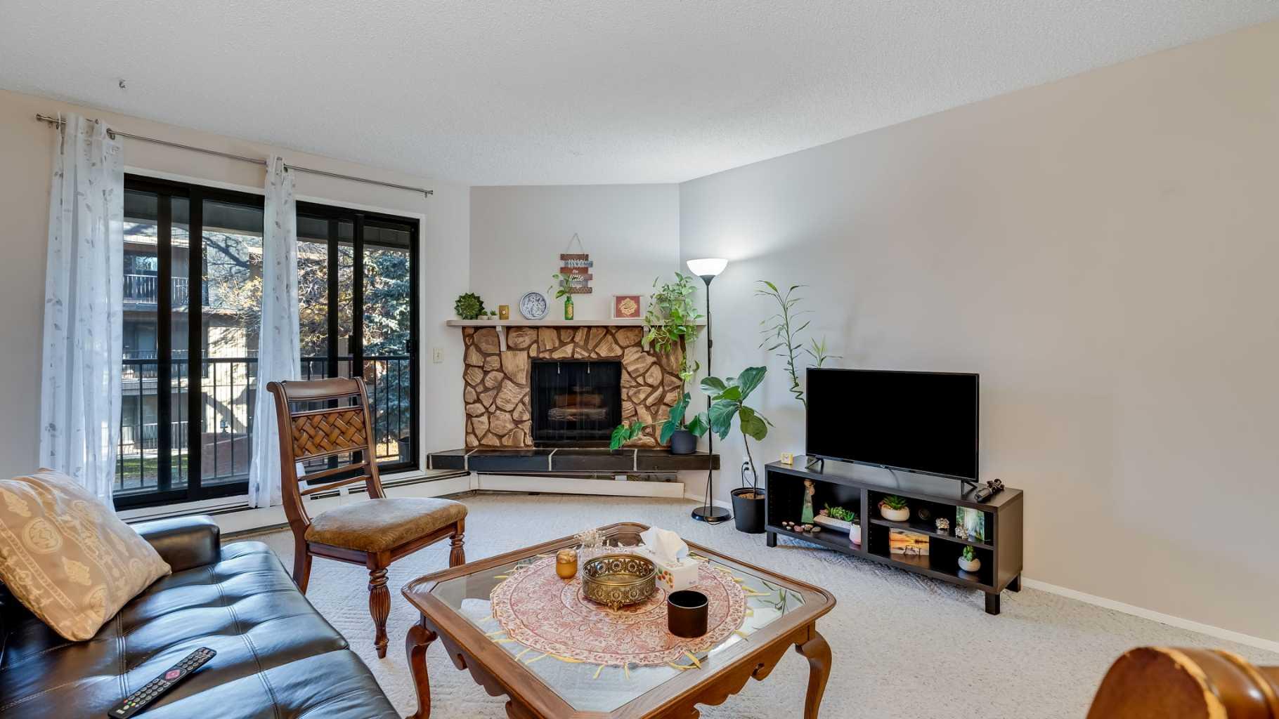 4001B 49 Street NW 2208