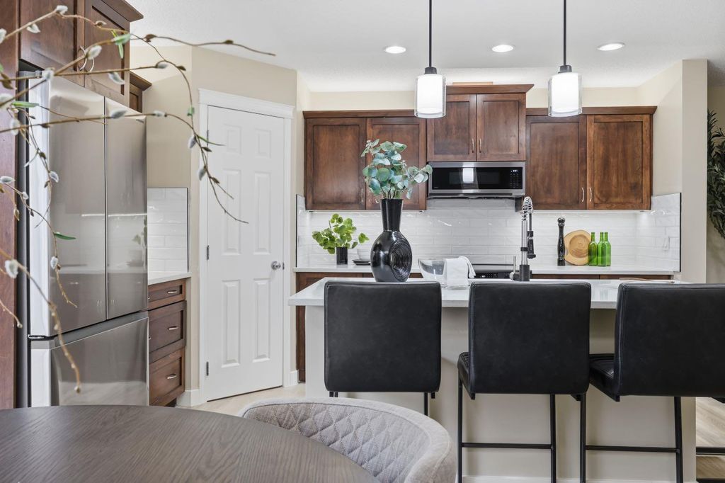 Photo of 117 Panatella Park NW, Calgary, AB T3K 6L5 (MLS # A2280427)