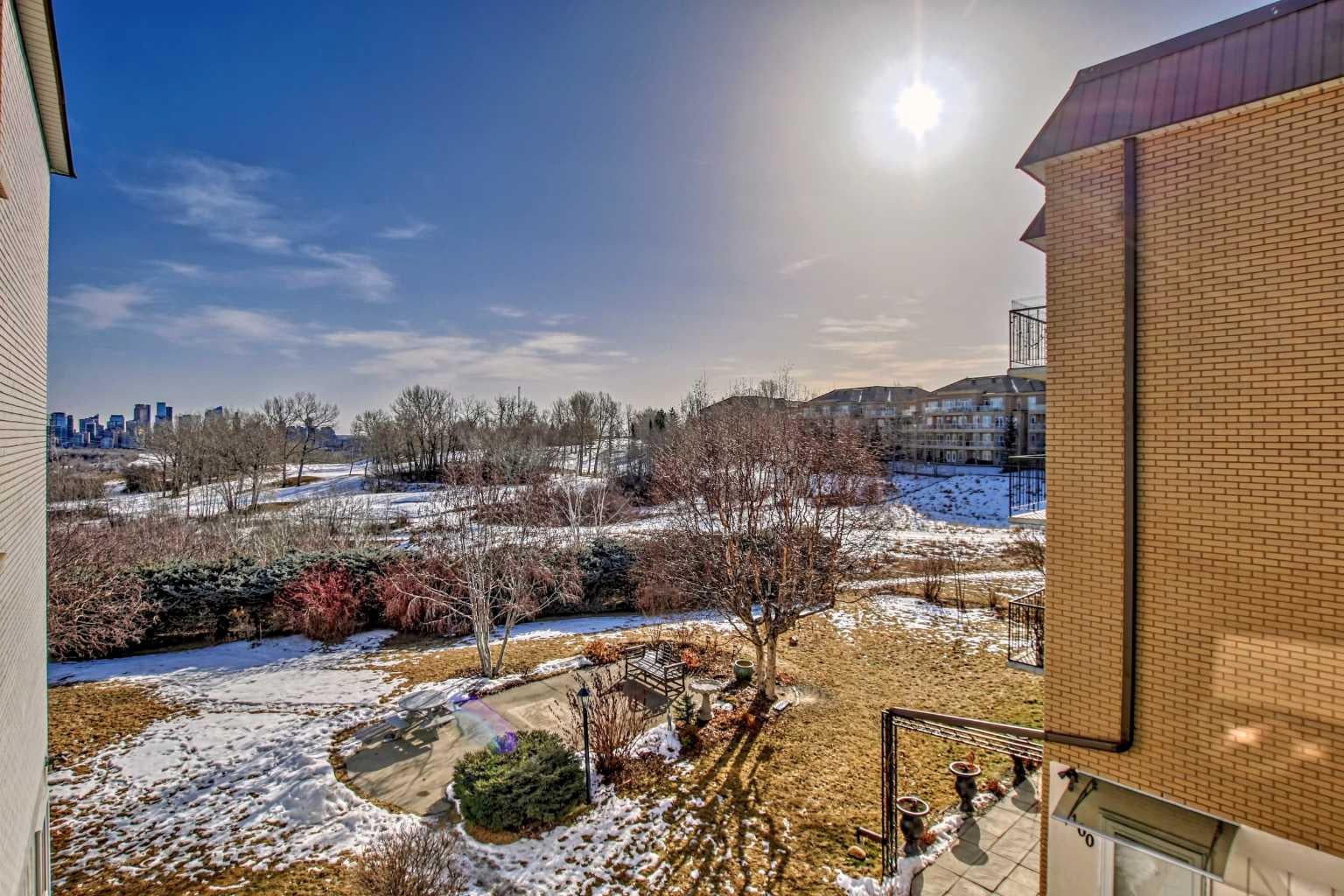 520 Cedar Crescent SW 202