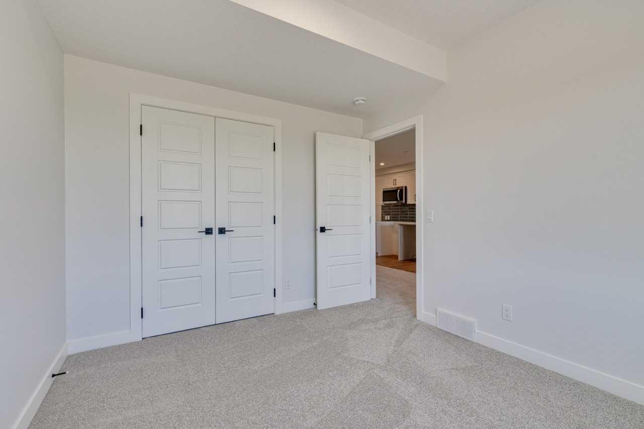 350 Hotchkiss Manor SE
