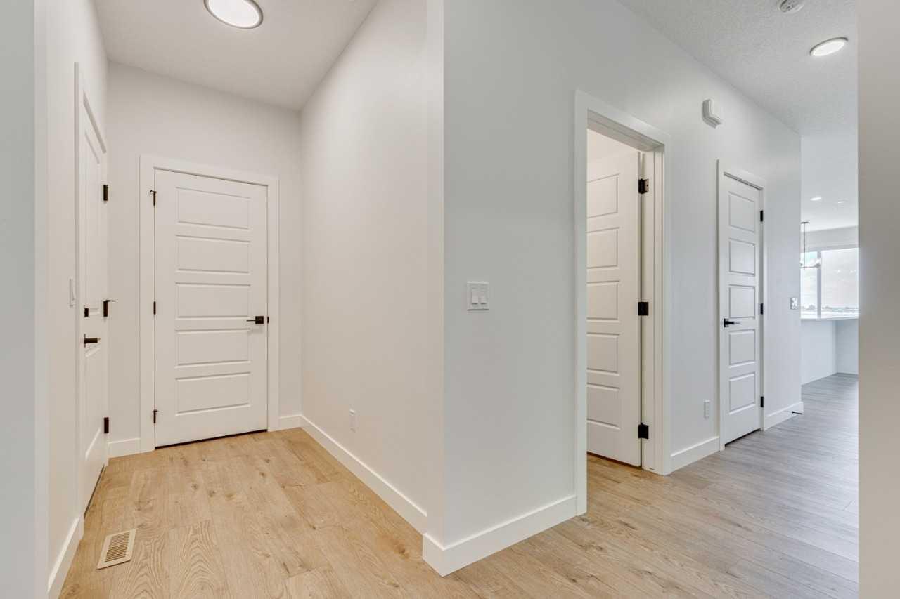 350 Hotchkiss Manor SE