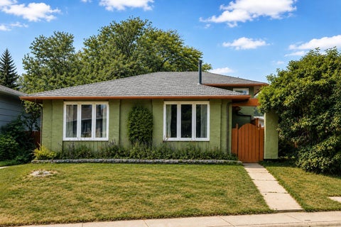 Photo of 136 Midlawn Close SE, Calgary, AB T2X 1A8 (MLS # A2334441)