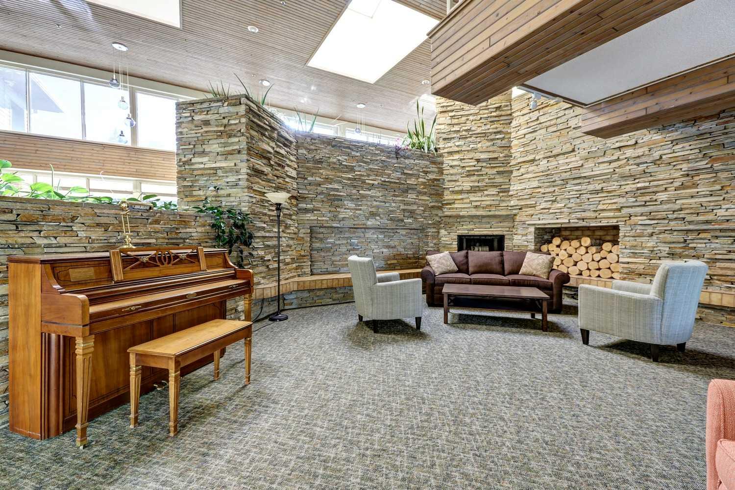 2425 90 Avenue SW 301