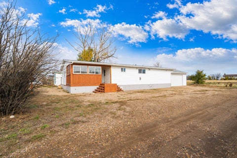 Photo of 204 6th Street, Suffield, AB T0J 2N0 (MLS # A2352374)