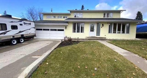 Photo of 104 MISTAYA Road, Hinton, AB T7V 1G3 (MLS # A2354669)