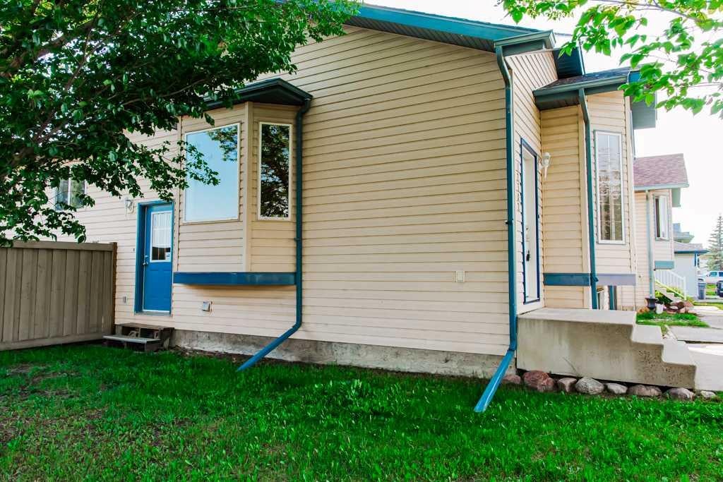 Photo of 12702 95 Street, Grande Prairie, AB T8X 1N4 (MLS # A2324265)