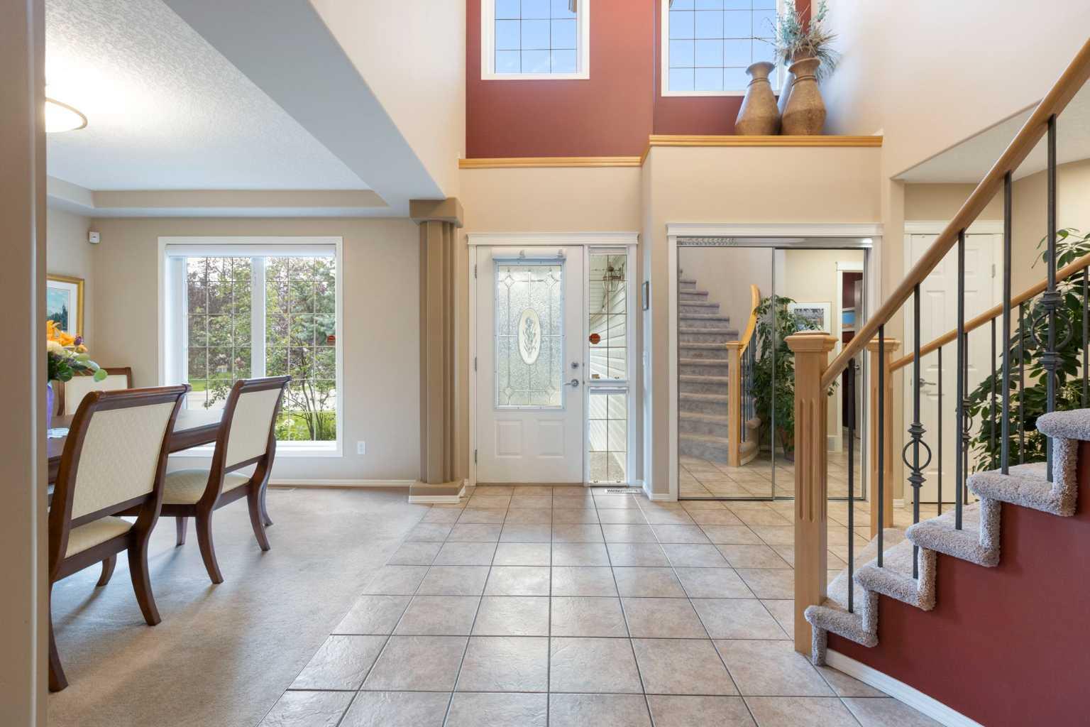 15 Simcoe Crescent SW
