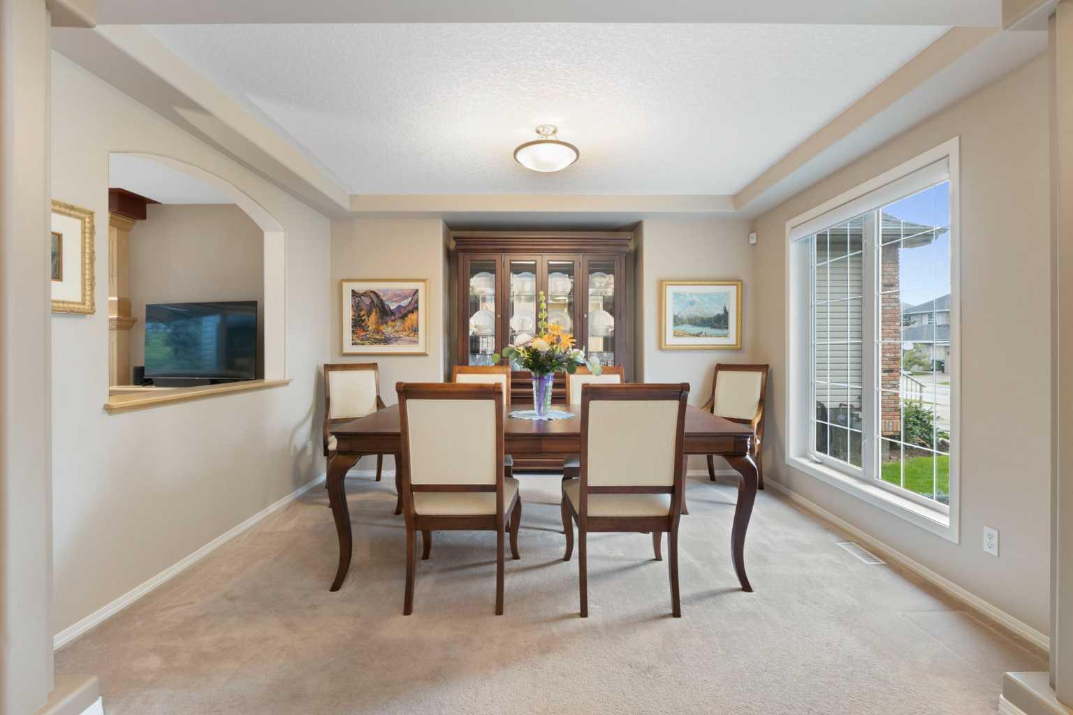 15 Simcoe Crescent SW