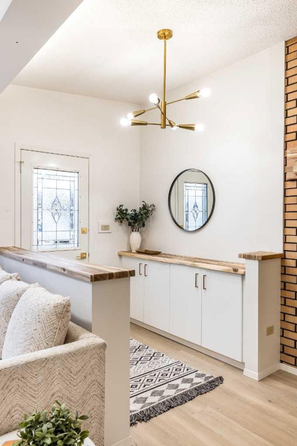 Photo of 150 11 Street NE, Medicine Hat, AB T1A 5T1 (MLS # A2283170)