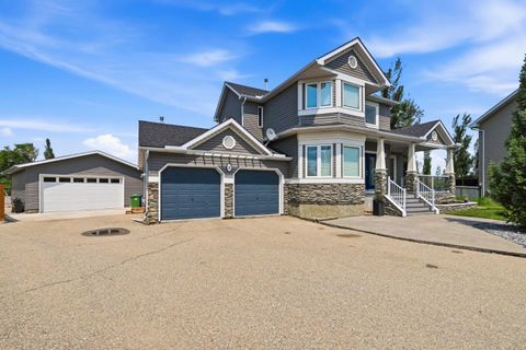 Photo of 7 Henderson Bay NE, Langdon, AB T0J 1X1 (MLS # A2325968)