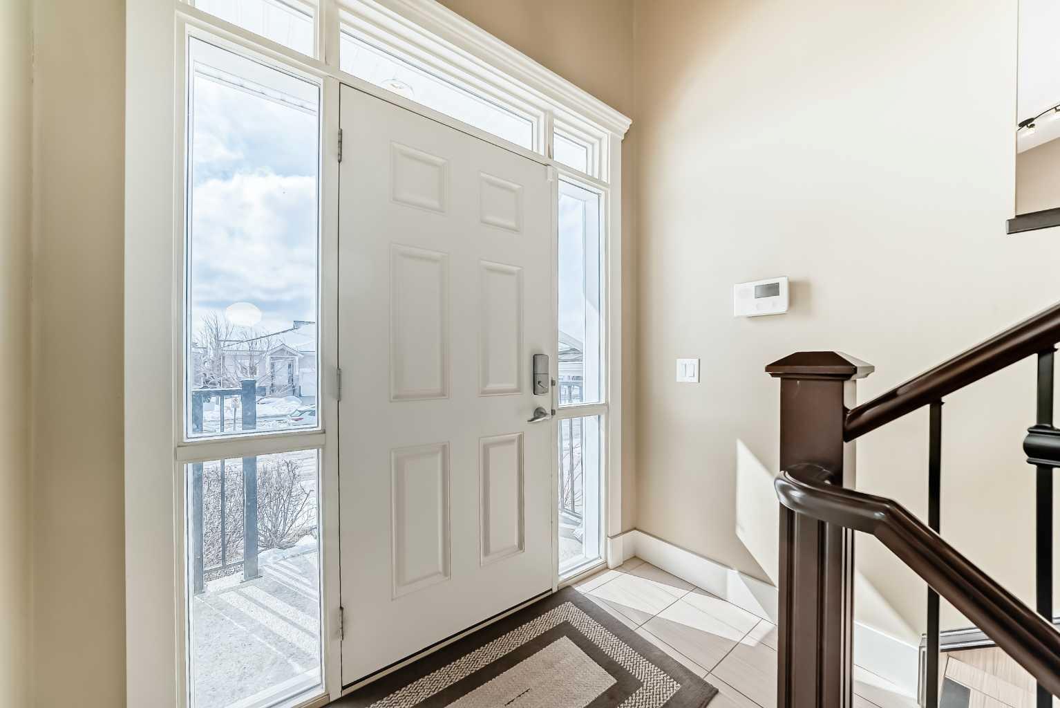 520 Rocky Vista Gardens NW