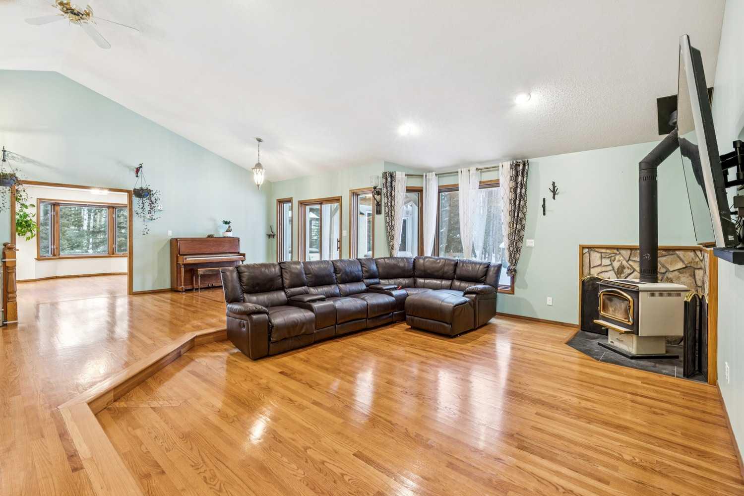 27 Elk Valley Place