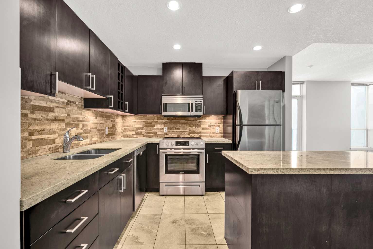 77 Spruce Place SW 2207