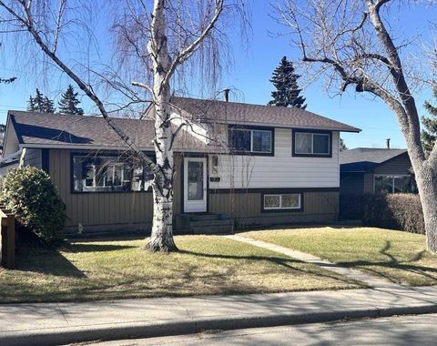 Photo of 123 Franklin Drive SE, Calgary, AB T2H 0V3 (MLS # A2305046)
