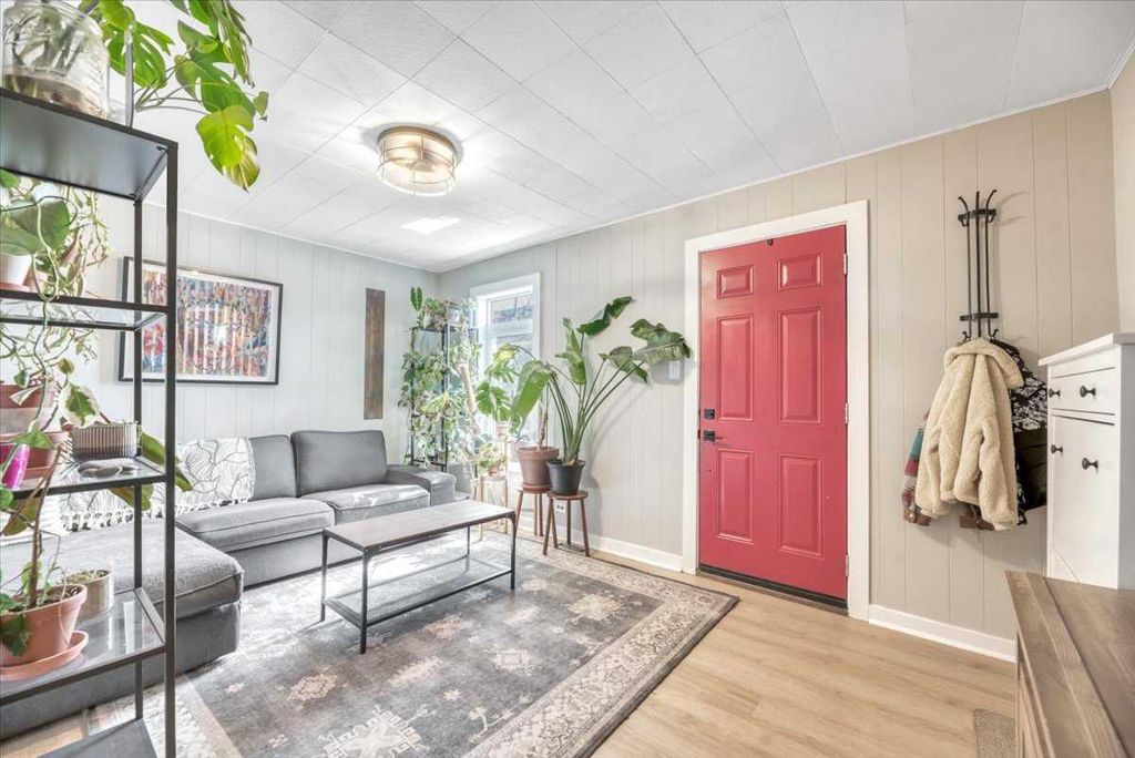 Photo of 110 5 Avenue, Strathmore, AB T1P 1X2 (MLS # A2305628)