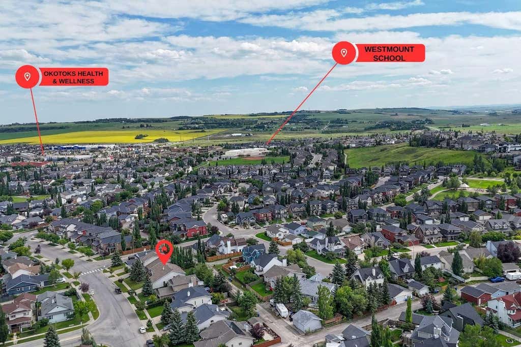 Photo of 43 Westridge Drive, Okotoks, AB T1S 1N3 (MLS # A2314395)