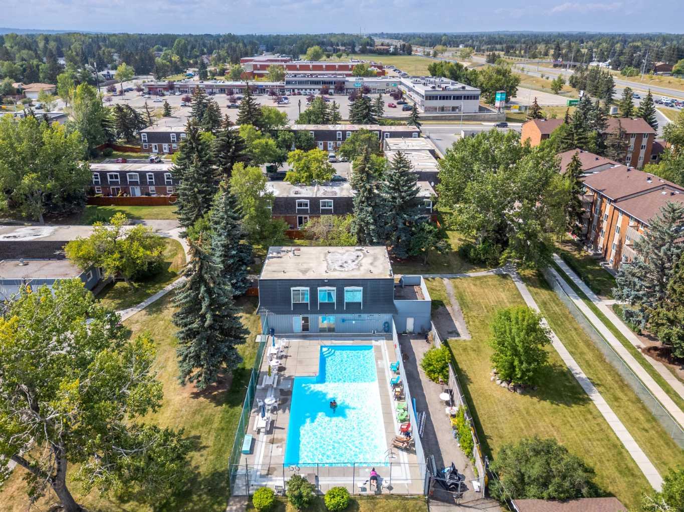 330 Canterbury Drive SW 90