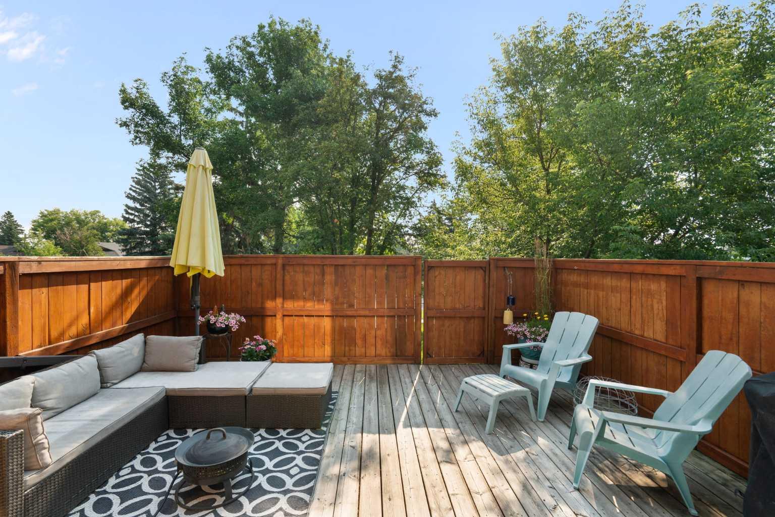 330 Canterbury Drive SW 90