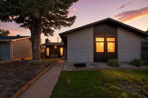 227 Parkside Way SE Calgary AB T2J 3Z3