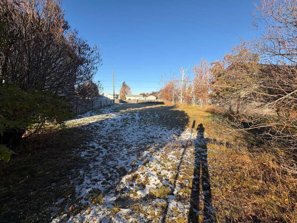 Photo of 4524 46 Street, Rocky Mountain House, AB T4T 1C6 (MLS # A2263793)