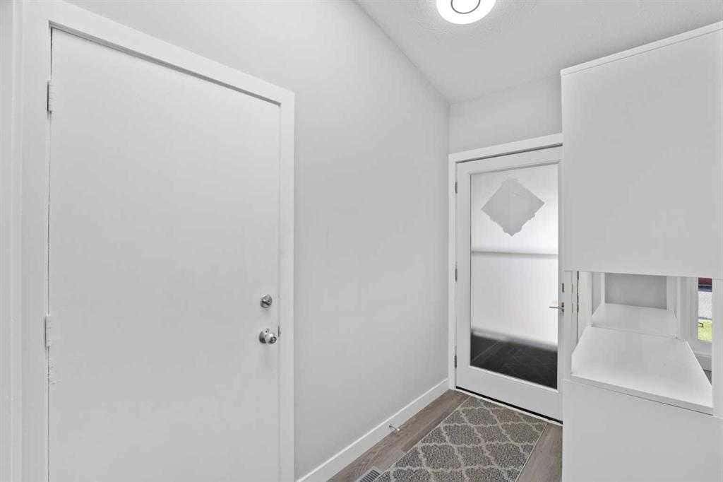 Photo of 12 Cedargrove Road SW, Calgary, AB T2W 4T9 (MLS # A2338090)