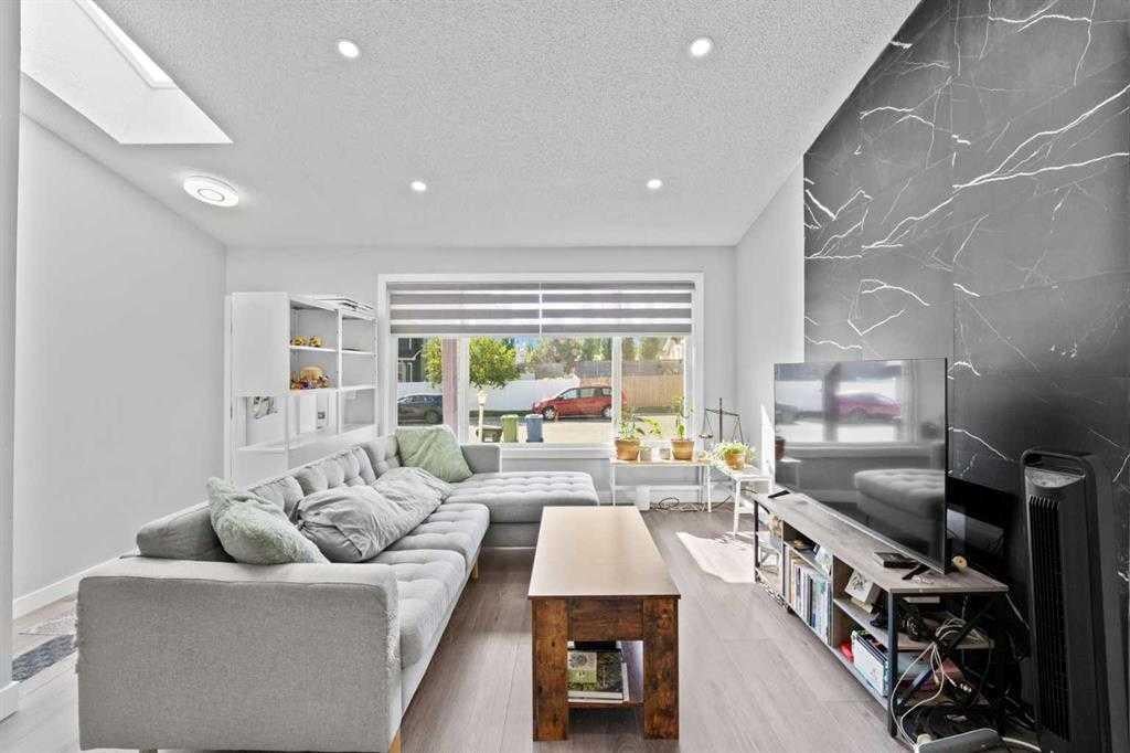 12 Cedargrove Road SW