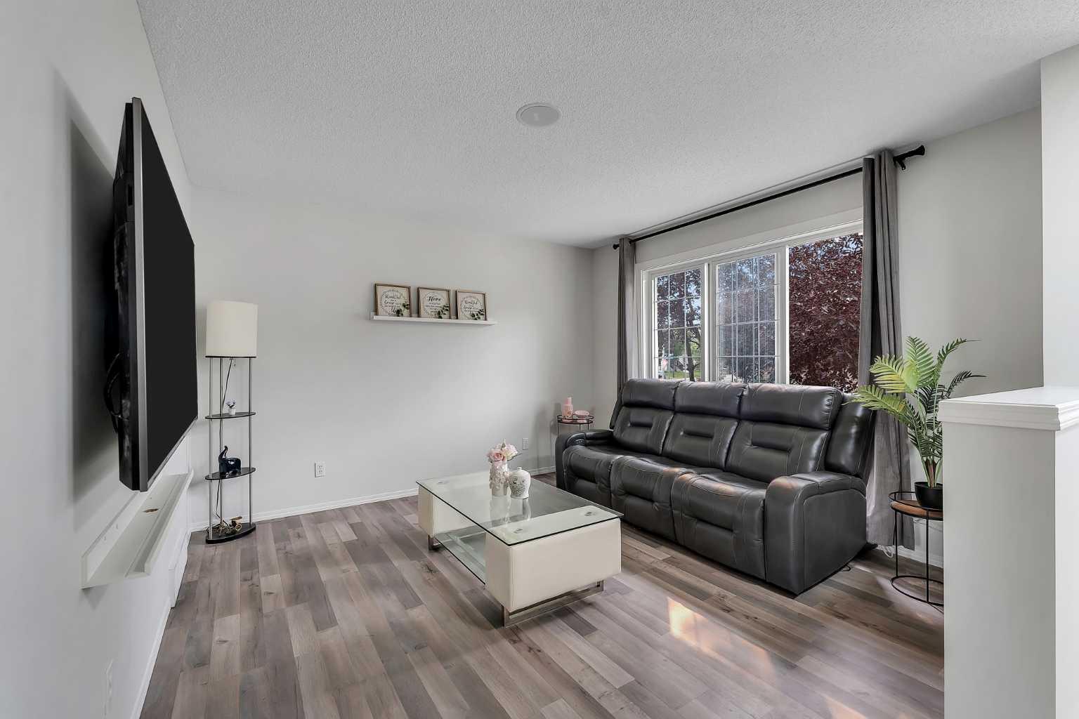 16 Saddlebrook Place NE