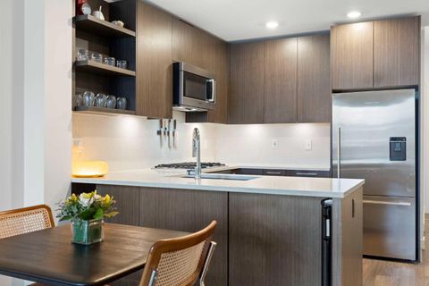 88 9 Street NE 108 Calgary AB T2E 4E1