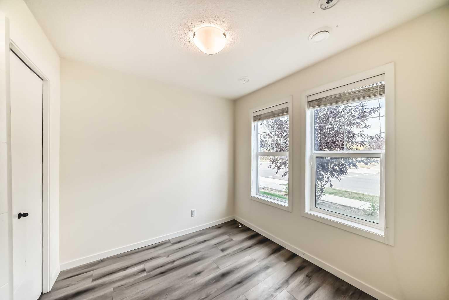 203 South Point Park SW