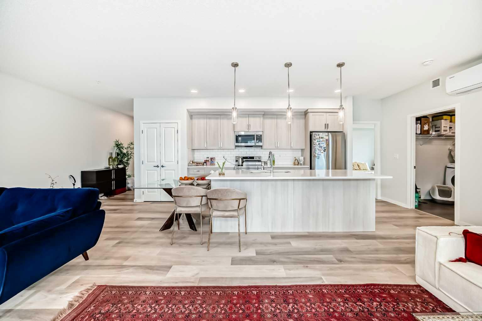 33 Carringham Gate NW 3104