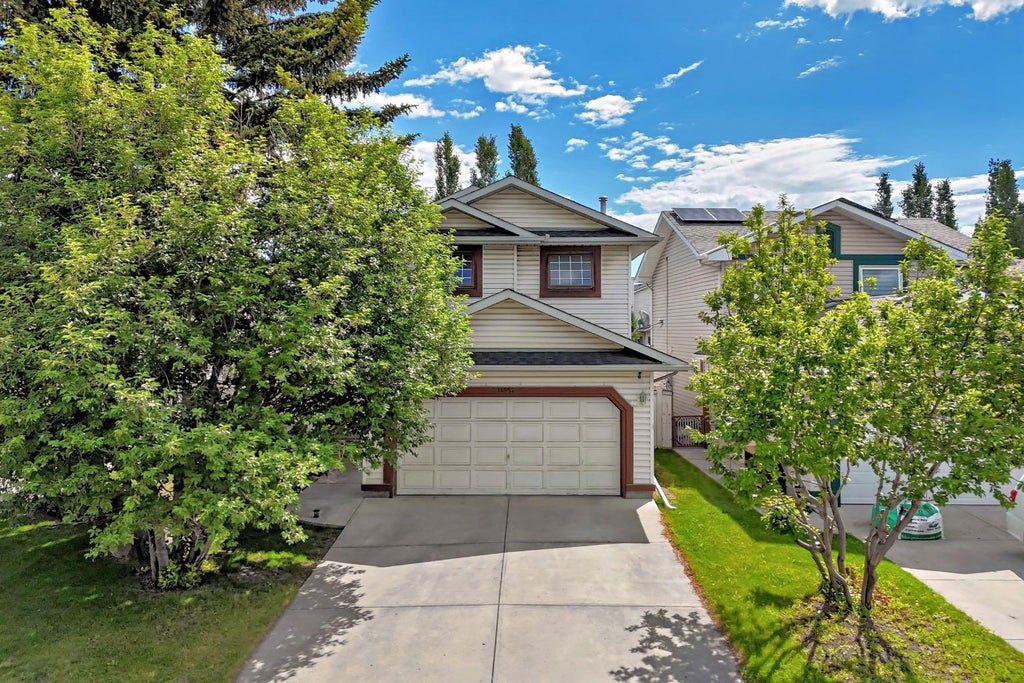 Photo of 14954 Mt Mckenzie Drive SE, Calgary, AB T2Z 2L4 (MLS # A2322228)