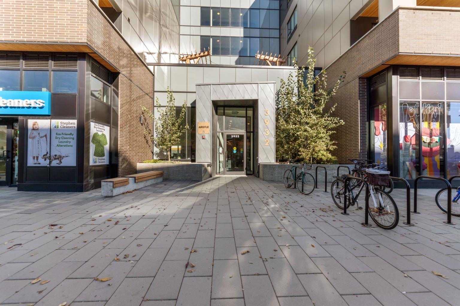 3932 University Avenue NW 220