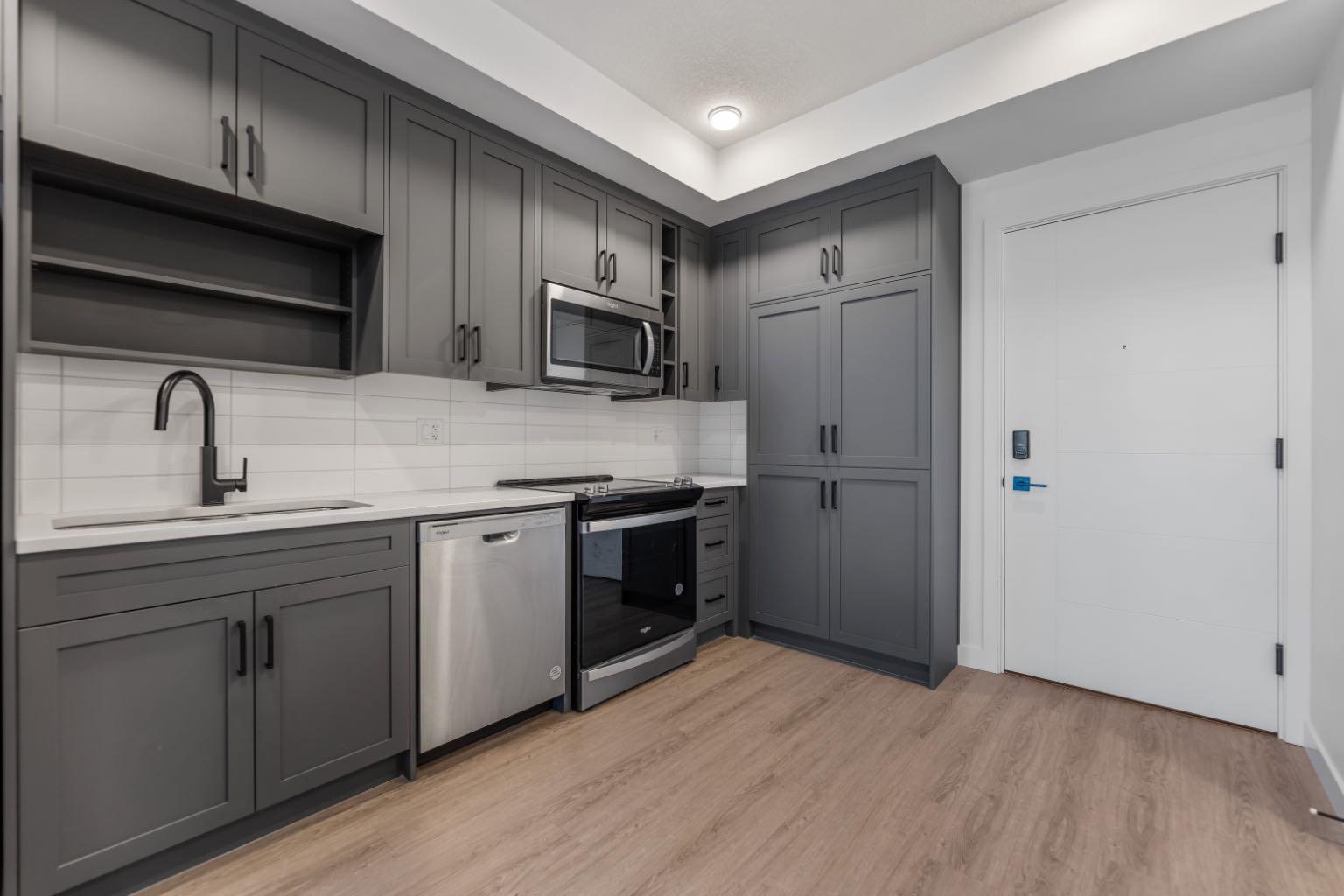 3932 University Avenue NW 220
