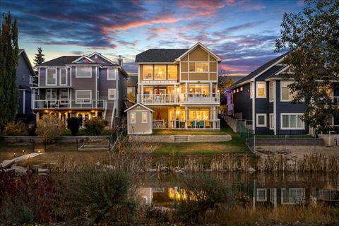 935 Bayside Drive SW Airdrie AB T4B 3E3