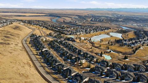 40 Eagleview Way Cochrane AB T4C 1P6