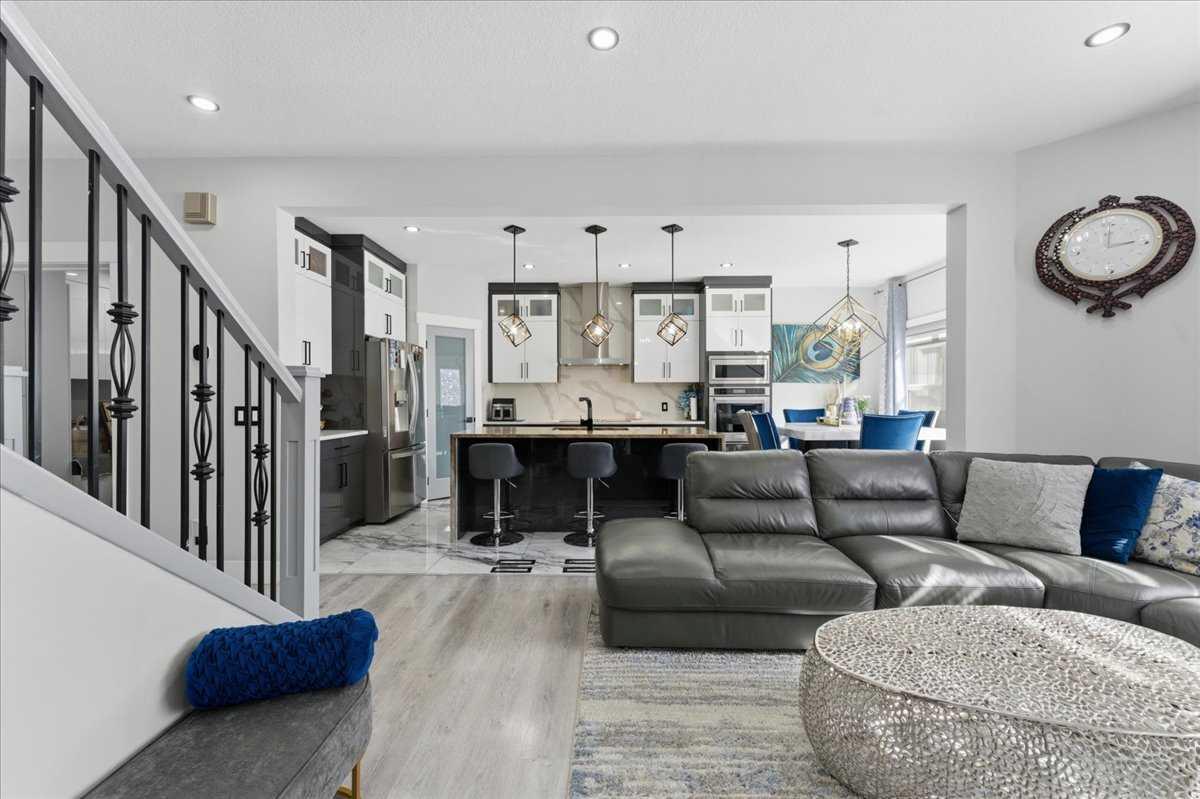 73 Saddleland Close NE