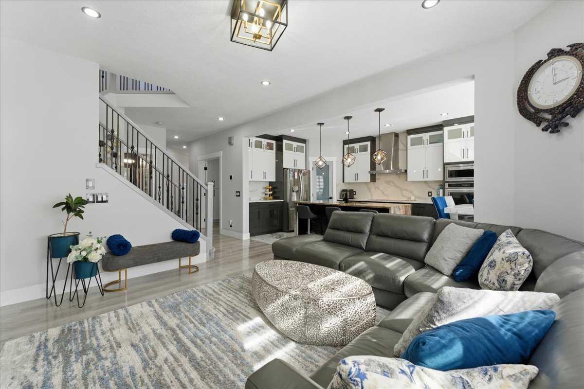 73 Saddleland Close NE