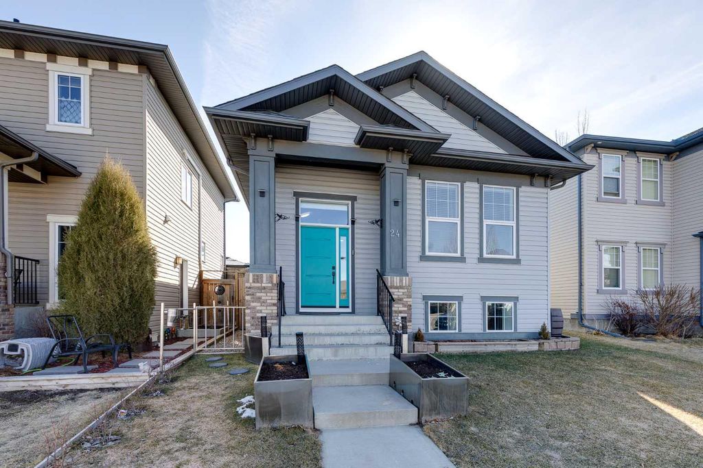 Photo of 24 Elgin Meadows Manor SE, Calgary, AB T2Z 0S2 (MLS # A2301133)