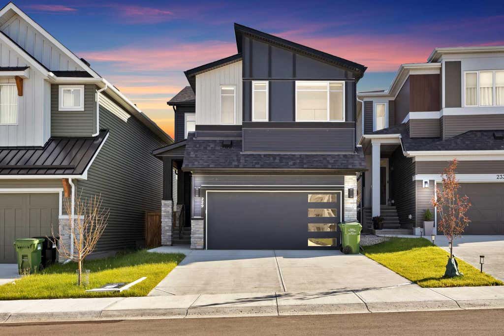 Photo of 229 Calhoun Crescent NE, Calgary, AB T3P 2G1 (MLS # A2326732)