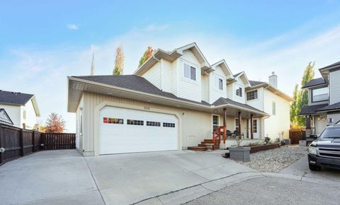 Photo of 339 Bridlewood Court SW, Calgary, AB T2Y 3Z1 (MLS # A2265139) Photo of 339 Bridlewood Court SW, Calgary, AB T2Y 3Z1 (MLS # A2265139)