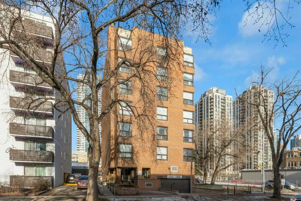 Photo of 1202 13 Avenue SW #402, Calgary, AB T3C 0T1 (MLS # A2278365)