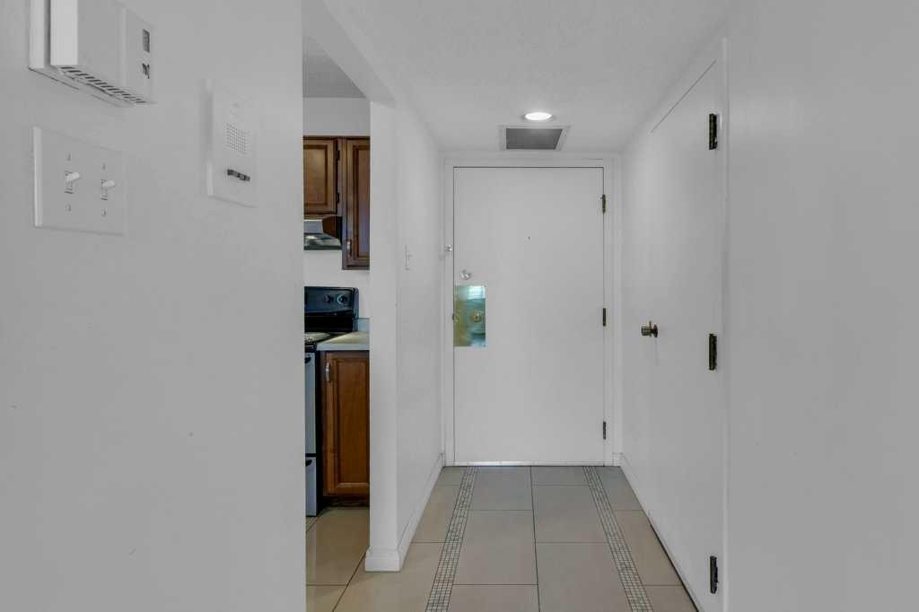 1202 13 Avenue SW 402