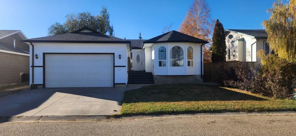 Photo of 1506 Walter Place, Didsbury, AB T0M 0W0 (MLS # A2263096)