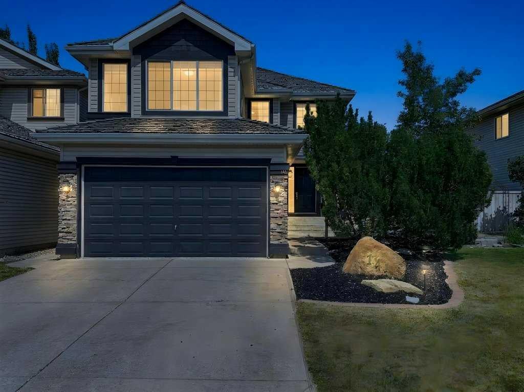 141 Douglas Glen Manor SE