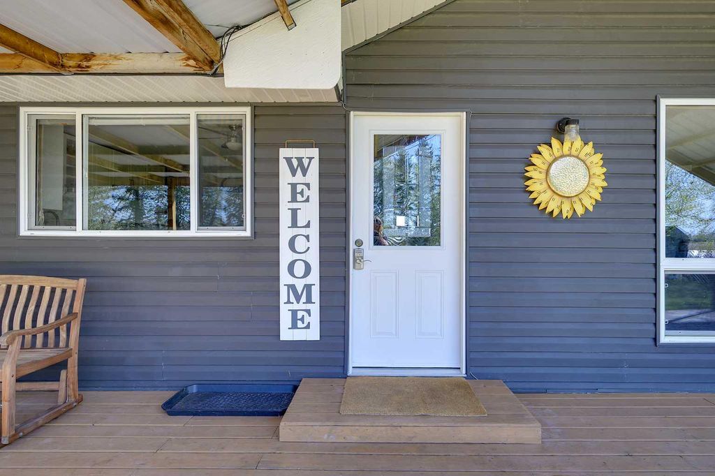 Photo of 37559 RR224, Rural Red Deer County, AB T0M 0V0 (MLS # A2307397)
