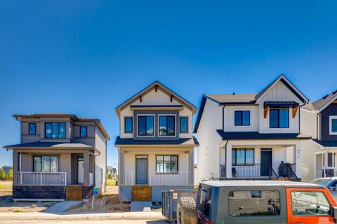Photo of 416 Montrose Crescent SE, High River, AB T1V 0K8 (MLS # A2352055)