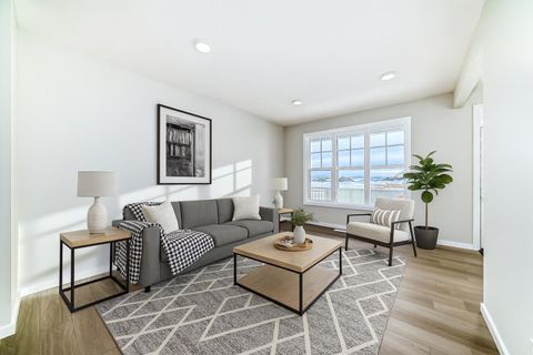 21 Starling Boulevard NW Calgary AB T3P 2V8