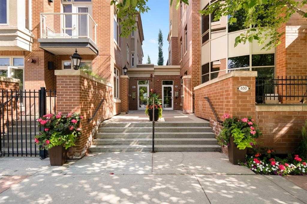 660 Eau Claire Avenue SW 103
