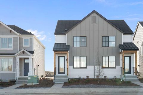 1477 Rangeview Drive SE Calgary AB T3S 0K5